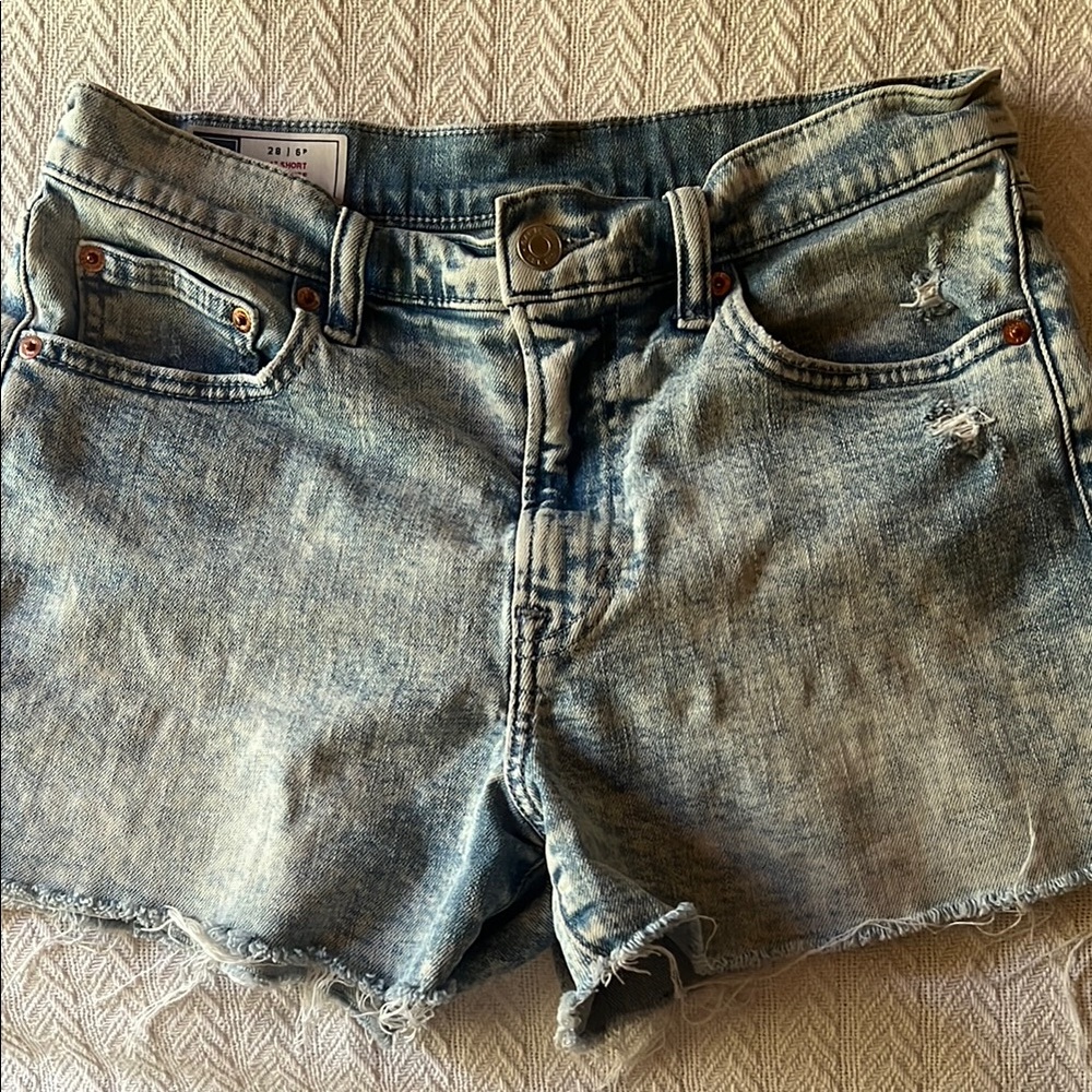 GAP Light Blue Denim 4” Jean Shorts 28 / 6 P high-rise
